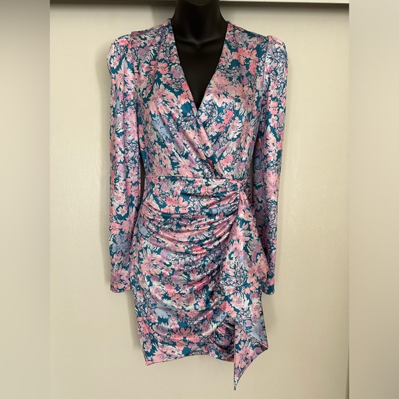 Guess All Over Floral Print Mini Dress Size Small - Picture 1 of 16